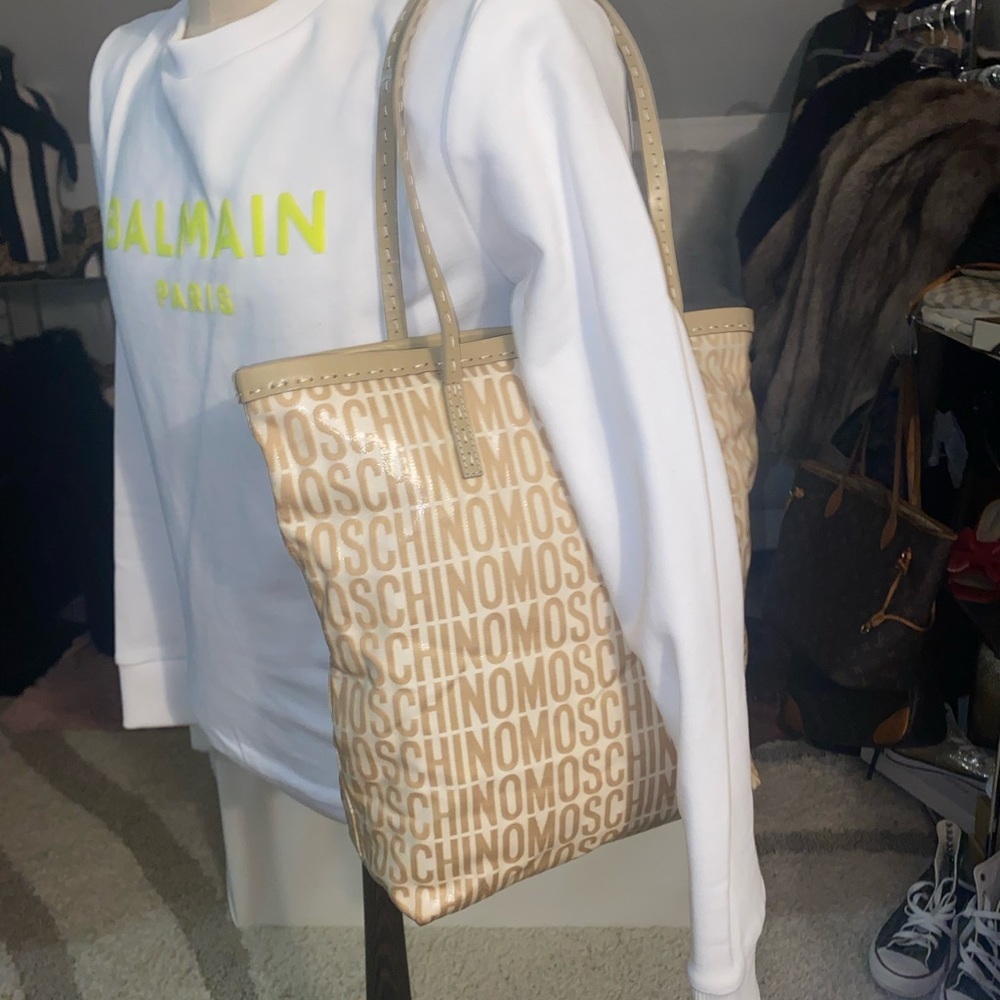 Authentic Moschino Tote Tan and Cream - Picture 4 of 5